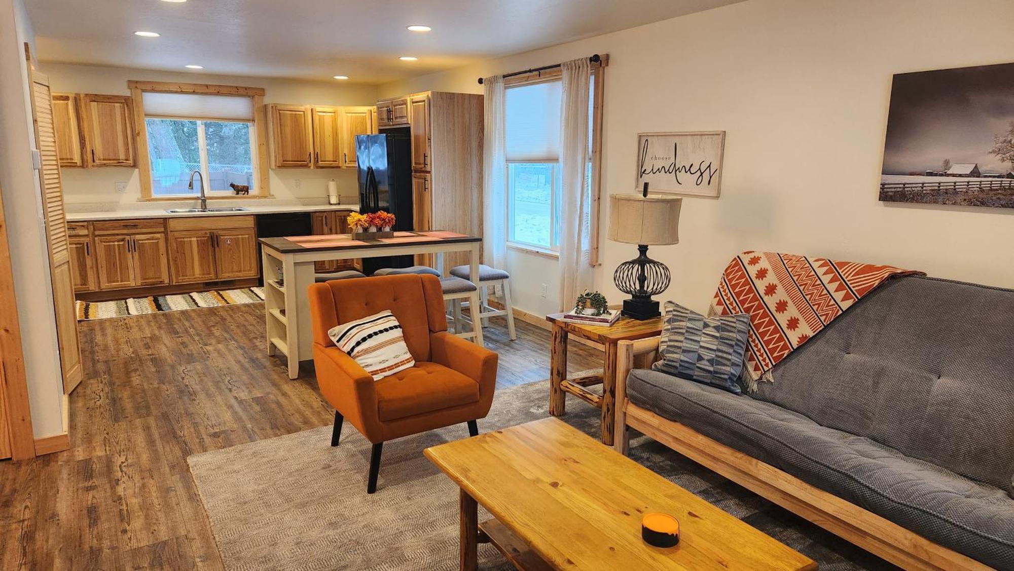 Beargrass Lodging & Rv Resort Hungry Horse Екстериор снимка