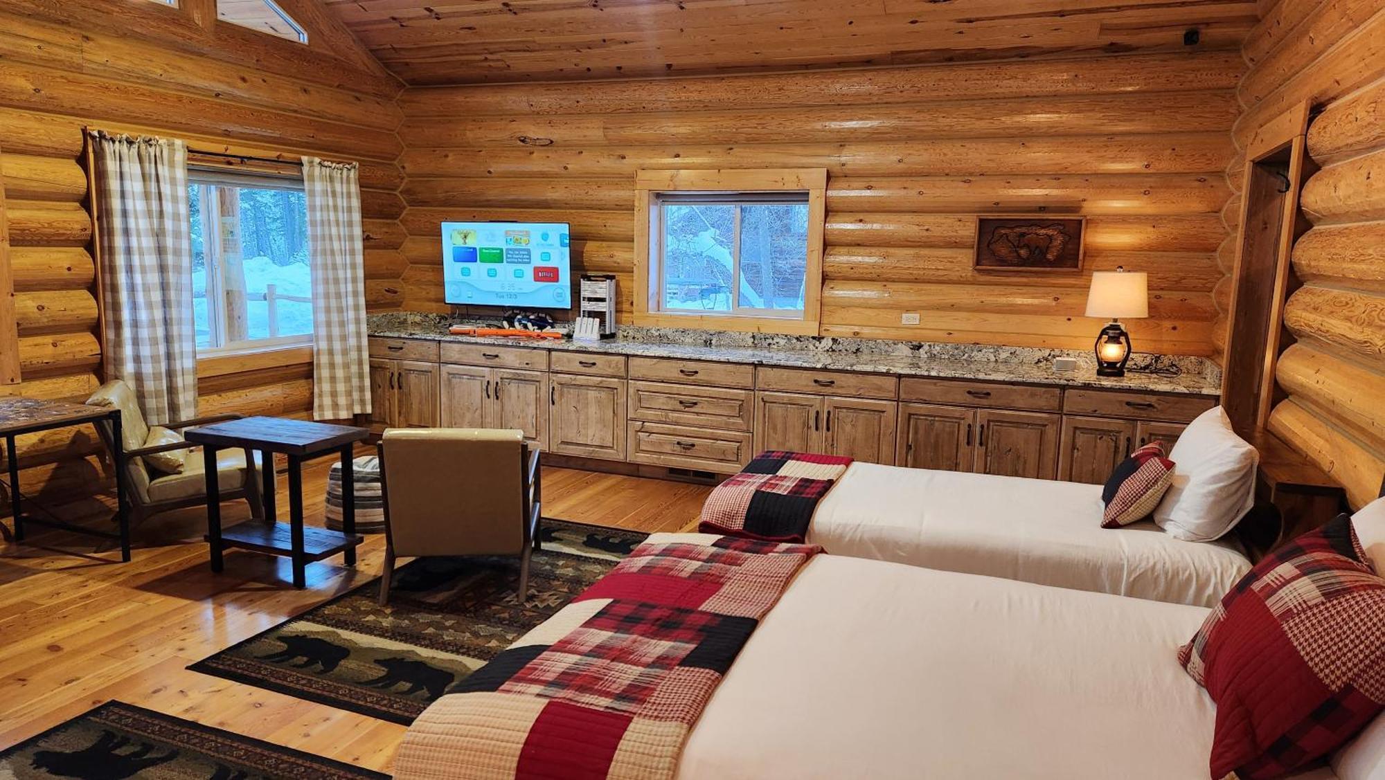 Beargrass Lodging & Rv Resort Hungry Horse Екстериор снимка