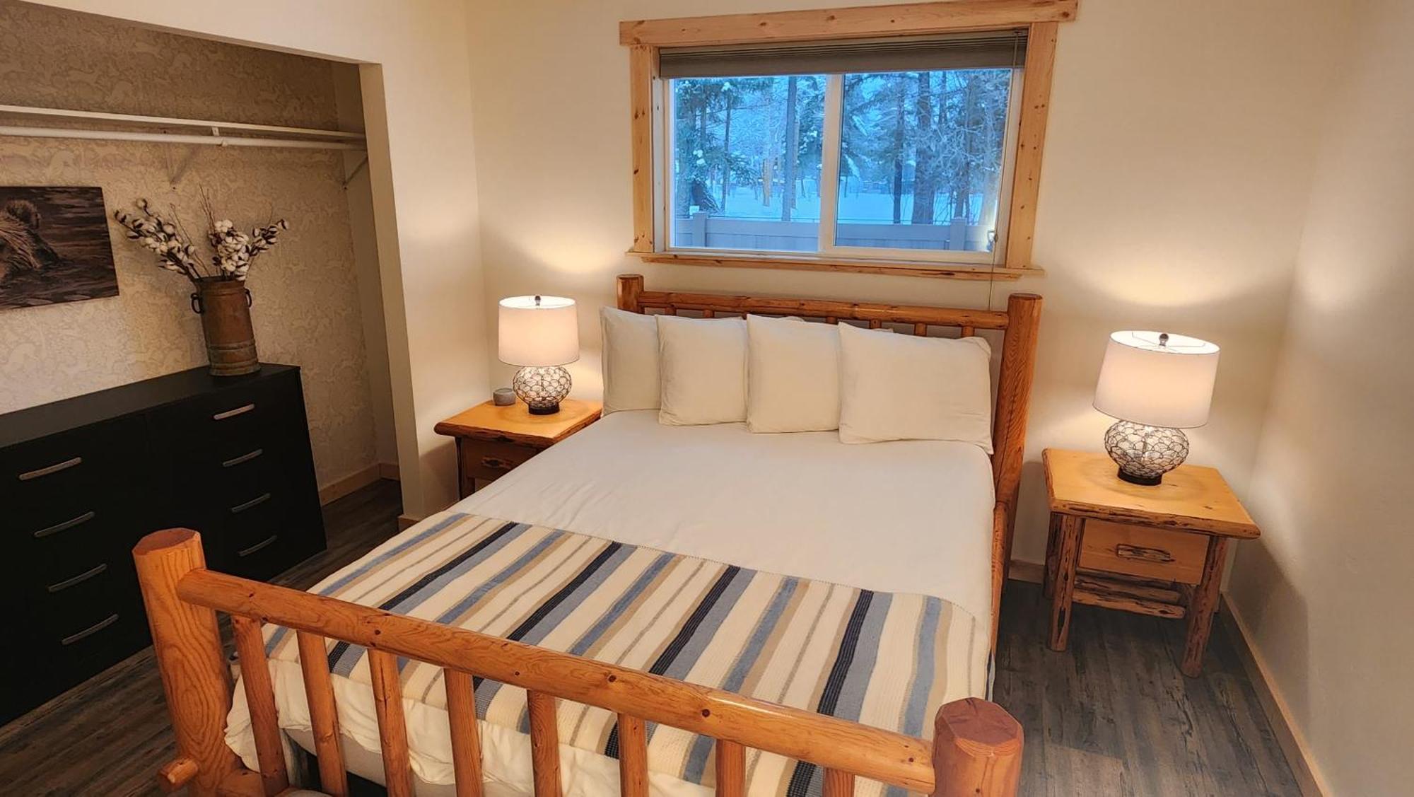Beargrass Lodging & Rv Resort Hungry Horse Екстериор снимка