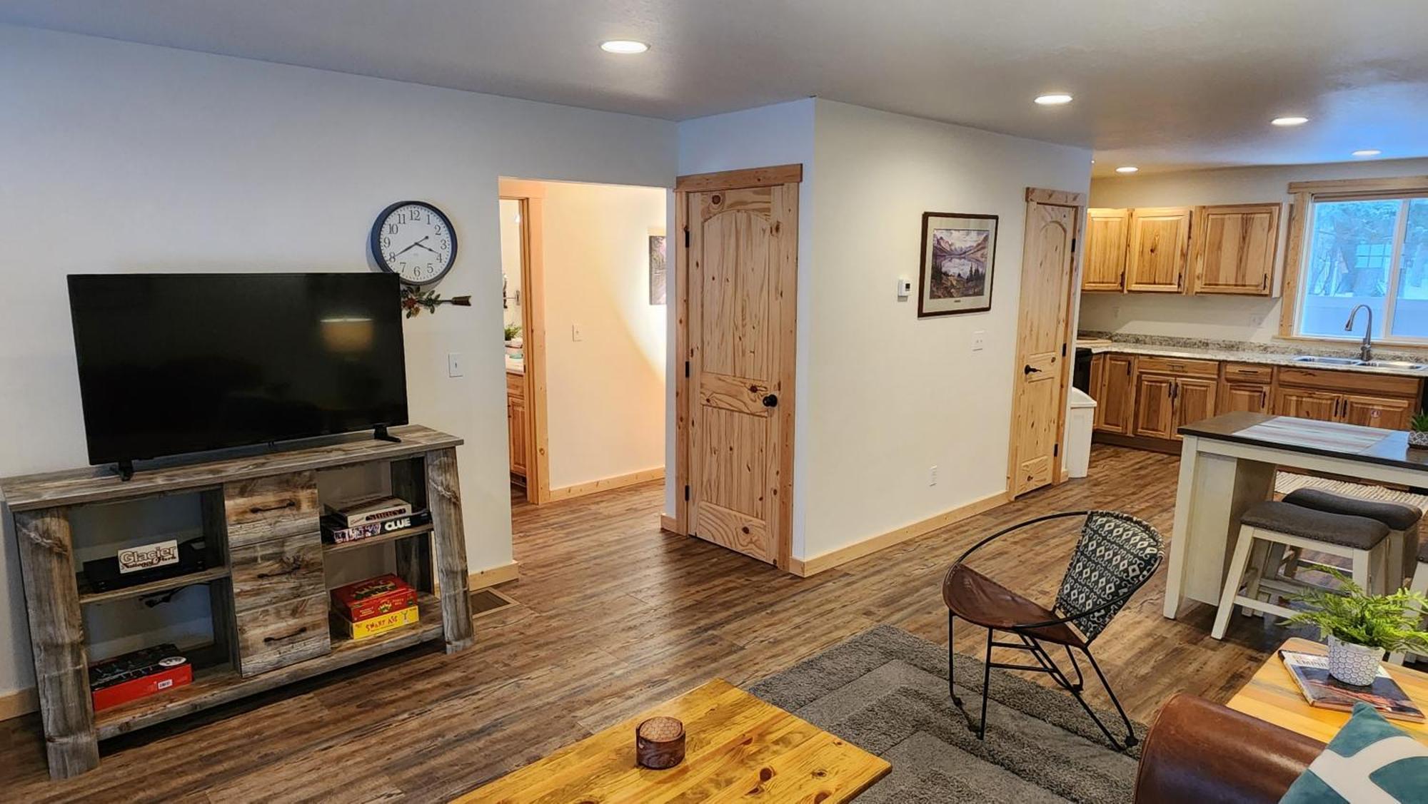 Beargrass Lodging & Rv Resort Hungry Horse Екстериор снимка
