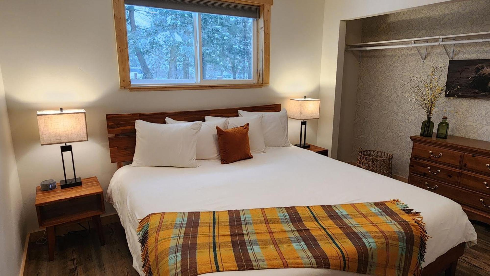 Beargrass Lodging & Rv Resort Hungry Horse Екстериор снимка